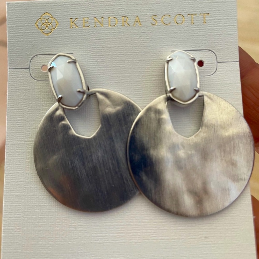 Kendra Scott Earrings New/Never worn